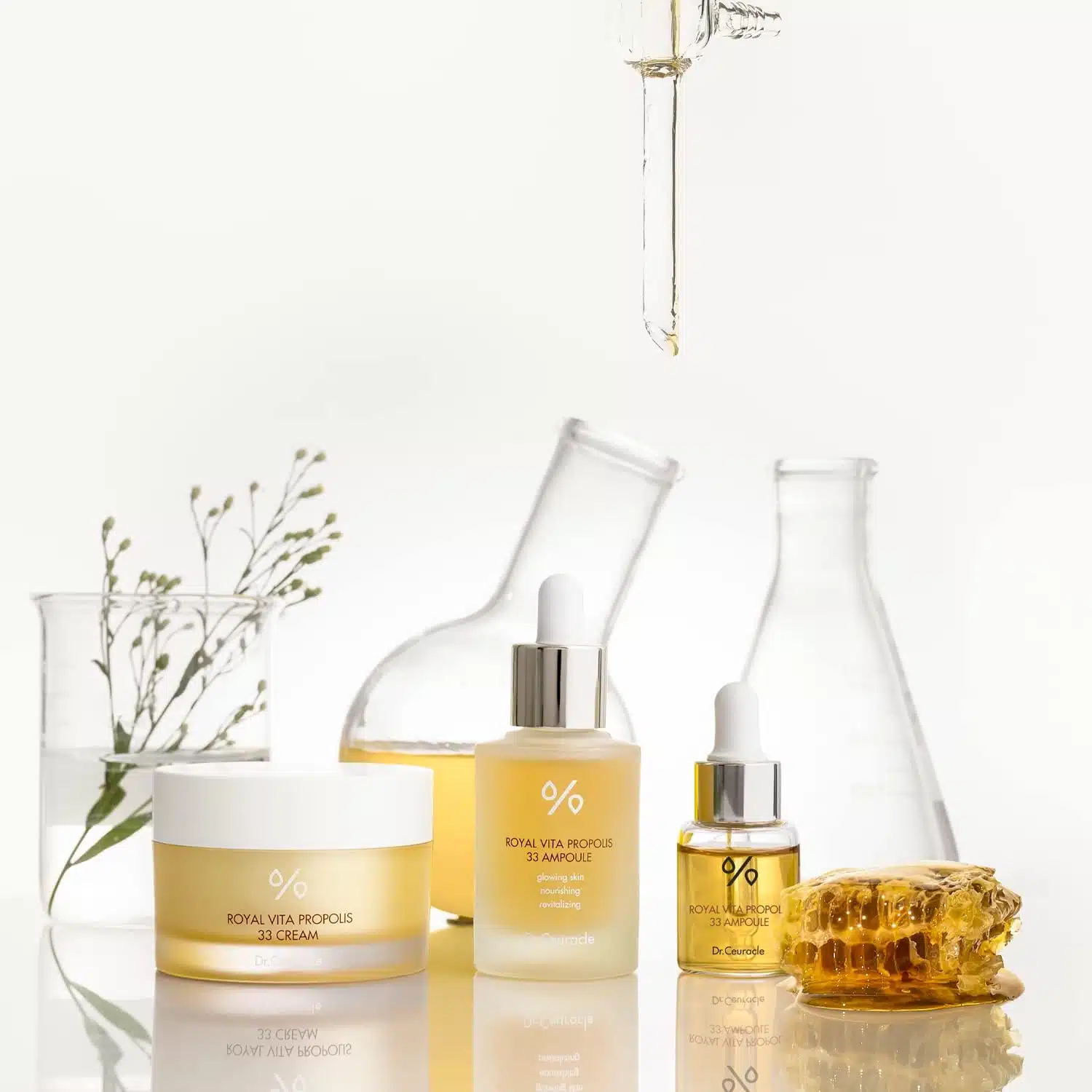 Dr. Ceuracle Royal Vita Propolis 33 Cream 50ml Dr. Ceuracle propolis glow cream jar