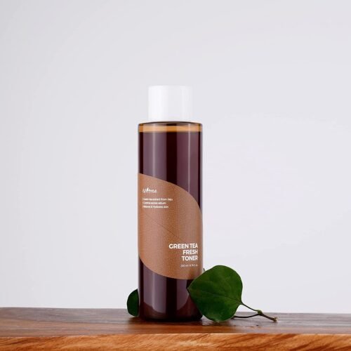 Isntree Green Tea Toner bottle